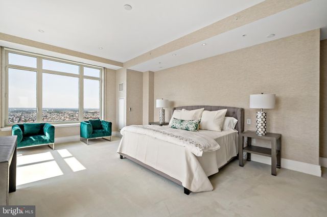$6,500,000 | 130 South 18th Street, Unit 3102, Philadelphia, PA 19103
