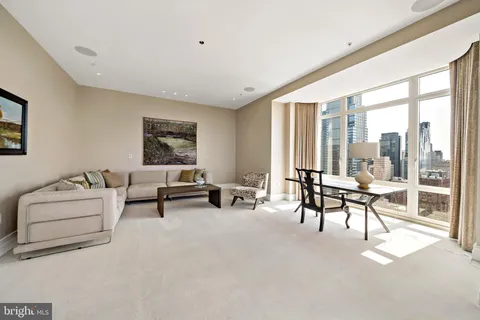 $6,500,000 | 130 South 18th Street, Unit 3102, Philadelphia, PA 19103