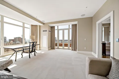 $6,500,000 | 130 South 18th Street, Unit 3102, Philadelphia, PA 19103