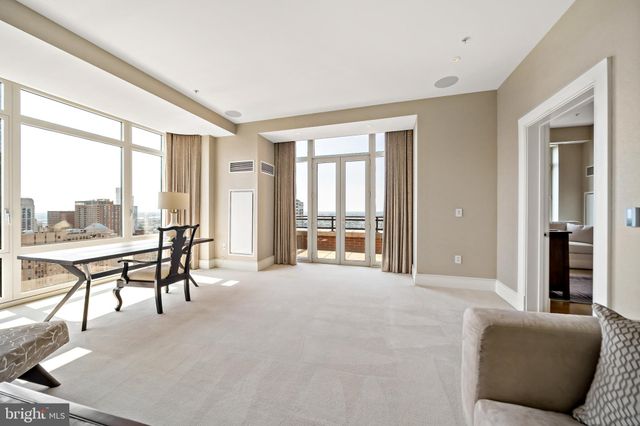 $6,500,000 | 130 South 18th Street, Unit 3102, Philadelphia, PA 19103