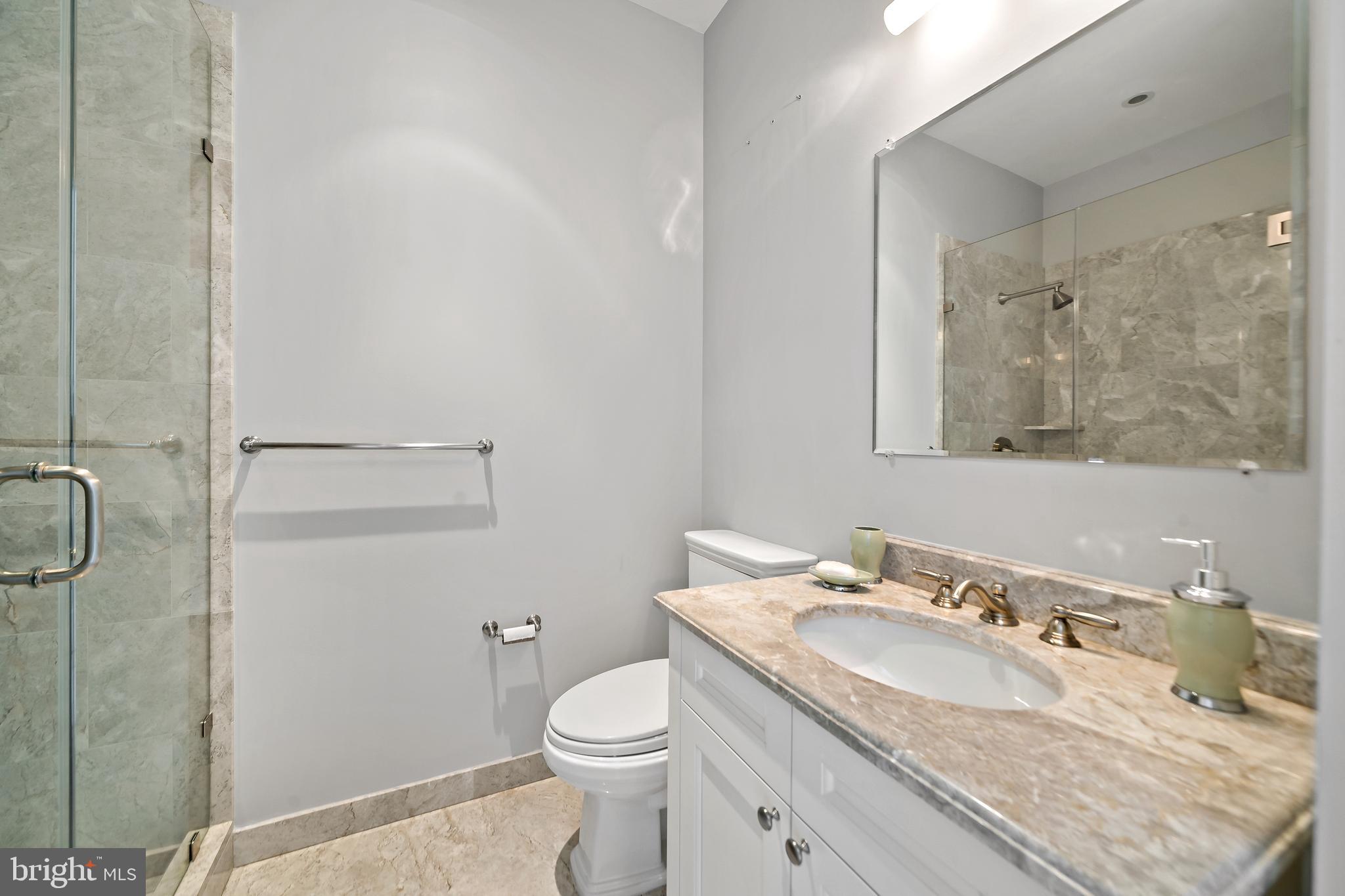 130 South 18th Street, Unit 3102 Philadelphia, PA 19103 - Photo 32 of 43 Additional Bathroom