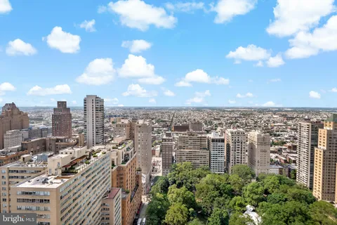 $6,500,000 | 130 South 18th Street, Unit 3102, Philadelphia, PA 19103