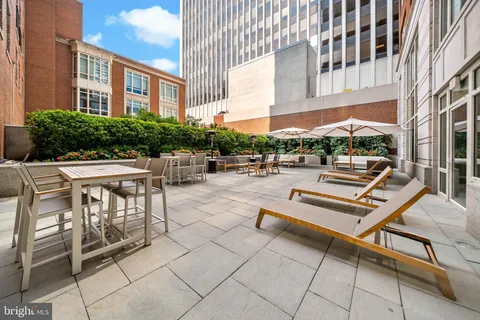 $6,500,000 | 130 South 18th Street, Unit 3102, Philadelphia, PA 19103