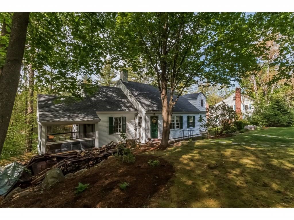 27 Westbourne Road Concord, NH 03301 - Photo 3 of 36 Gallery Image 3