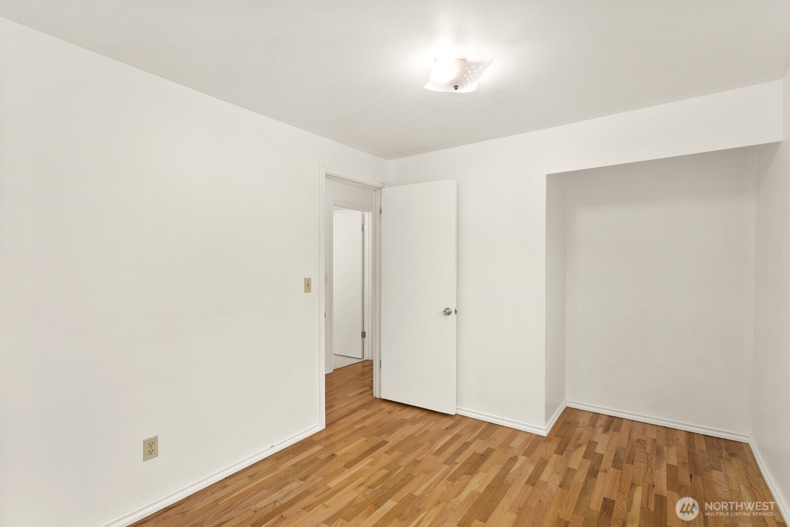 616 South 25th Street Renton, WA 98055 - Photo 21 of 34 Gallery Image 21