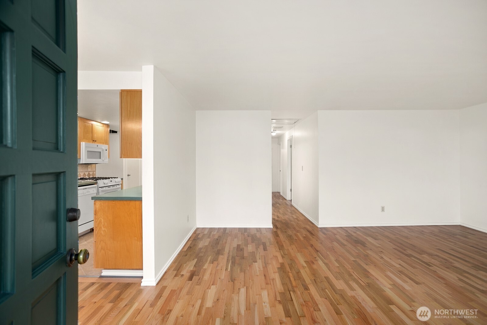 616 South 25th Street Renton, WA 98055 - Photo 6 of 34 Gallery Image 6
