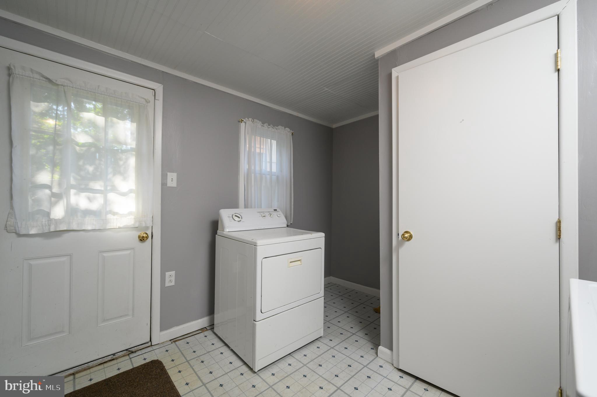 423 Ripka Street Philadelphia, PA 19128 - Photo 13 of 25