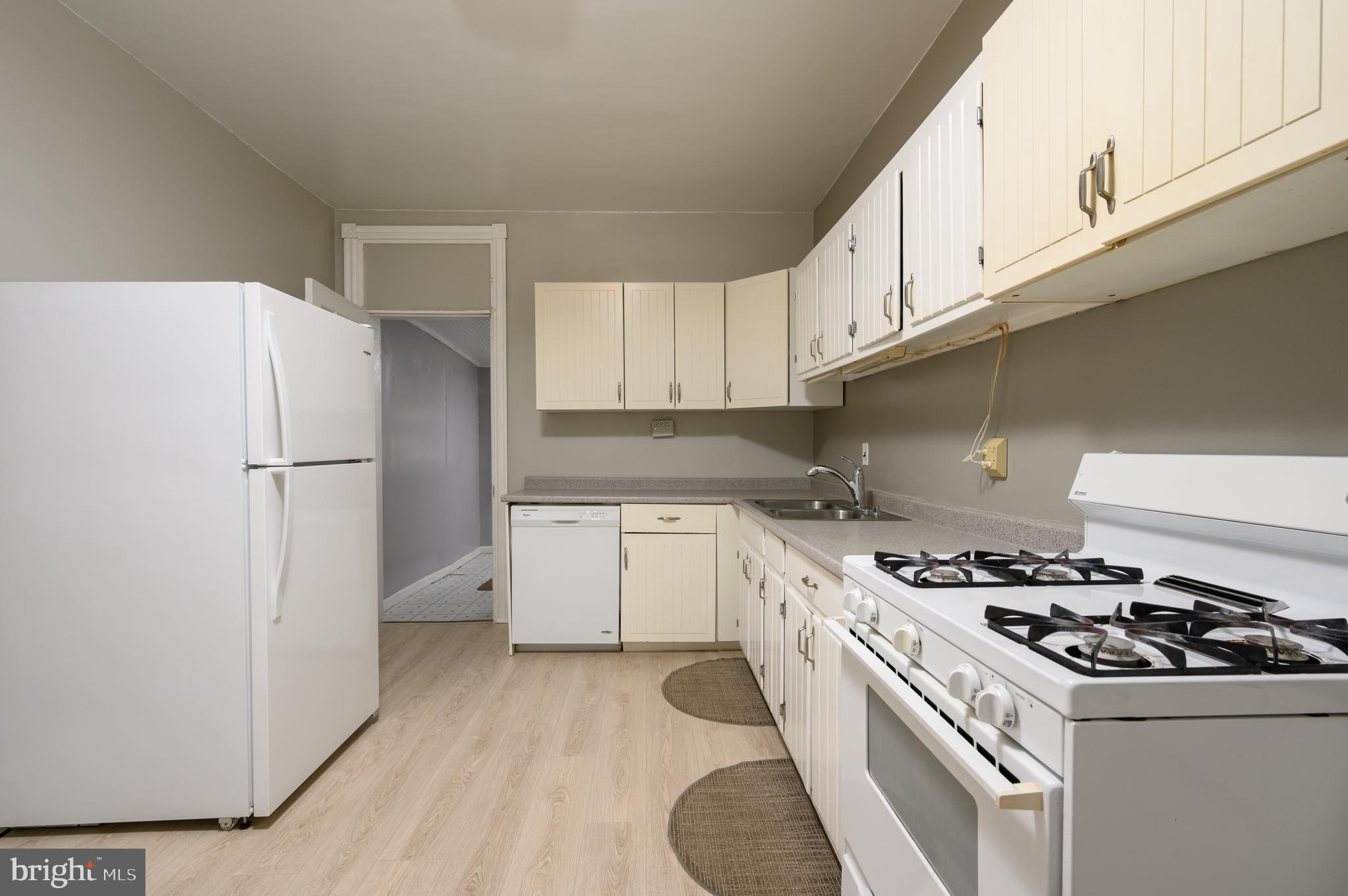 423 Ripka Street Philadelphia, PA 19128 - Photo 10 of 25