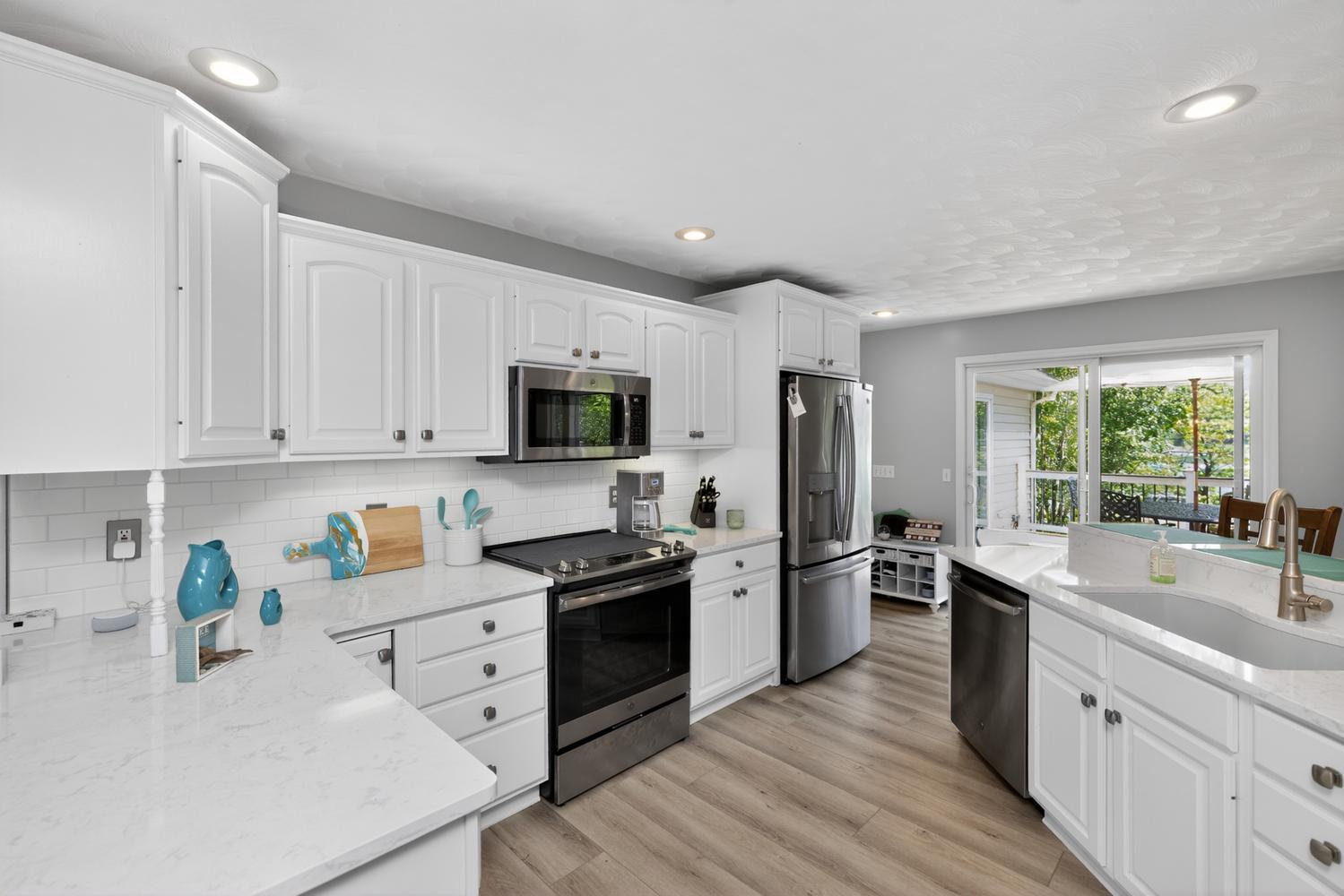 55526 South Thompson Lane Three Rivers, MI 49093 - Photo 15 of 49 55526 S Thompson Ln Three-large-016-018-