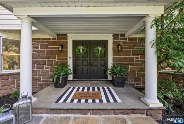 $1,345,000 | 910 Huron Road, Franklin Lakes, NJ 07417