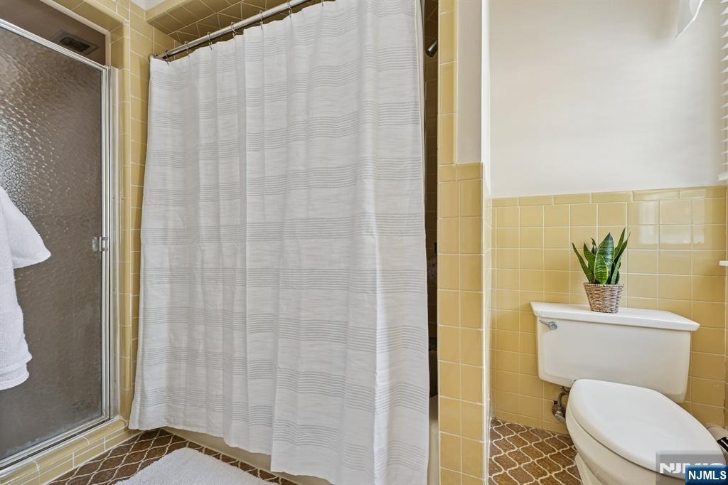 910 Huron Road Franklin Lakes, NJ 07417 - Photo 23 of 41