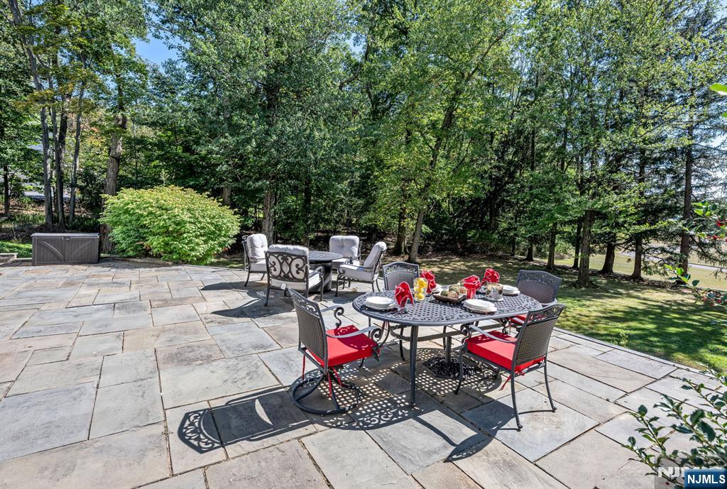 910 Huron Road Franklin Lakes, NJ 07417 - Photo 30 of 41