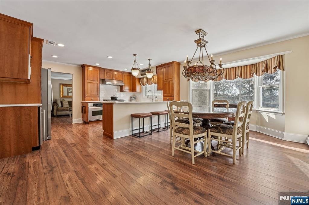 910 Huron Road Franklin Lakes, NJ 07417 - Photo 8 of 41