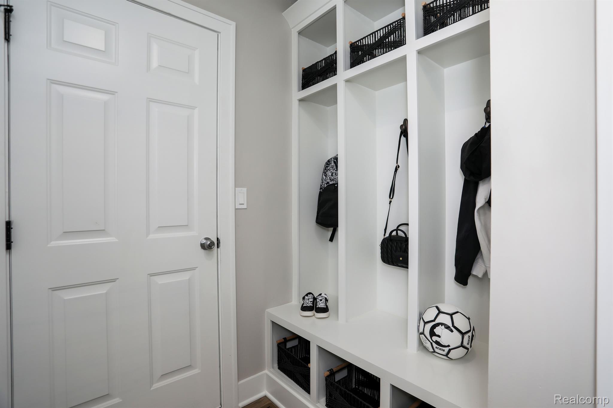 3012 Canopy Tree Way, Unit 9 Ann Arbor, MI 48103 - Photo 18 of 38
