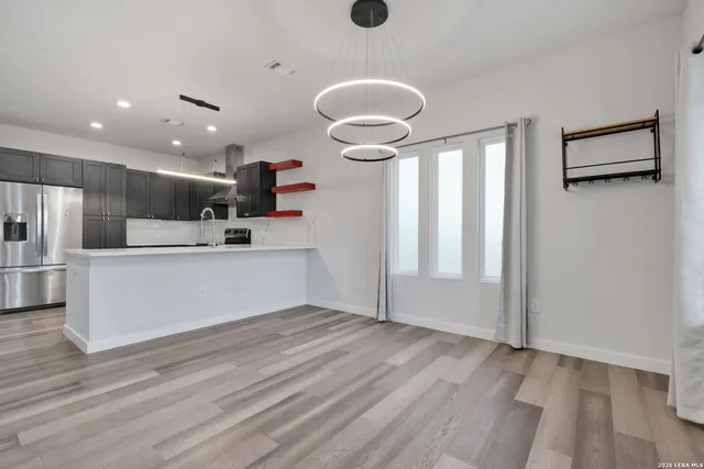 $1,995 | 121 Alabama Street, San Antonio, TX 78203