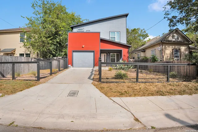 $1,995 | 121 Alabama Street, San Antonio, TX 78203