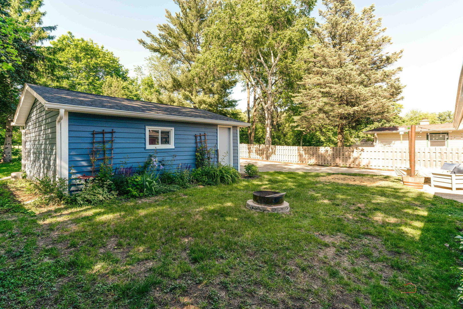 489 1st Street Antioch, IL 60002 - Photo 32 of 33 a view of backyard of house with green space