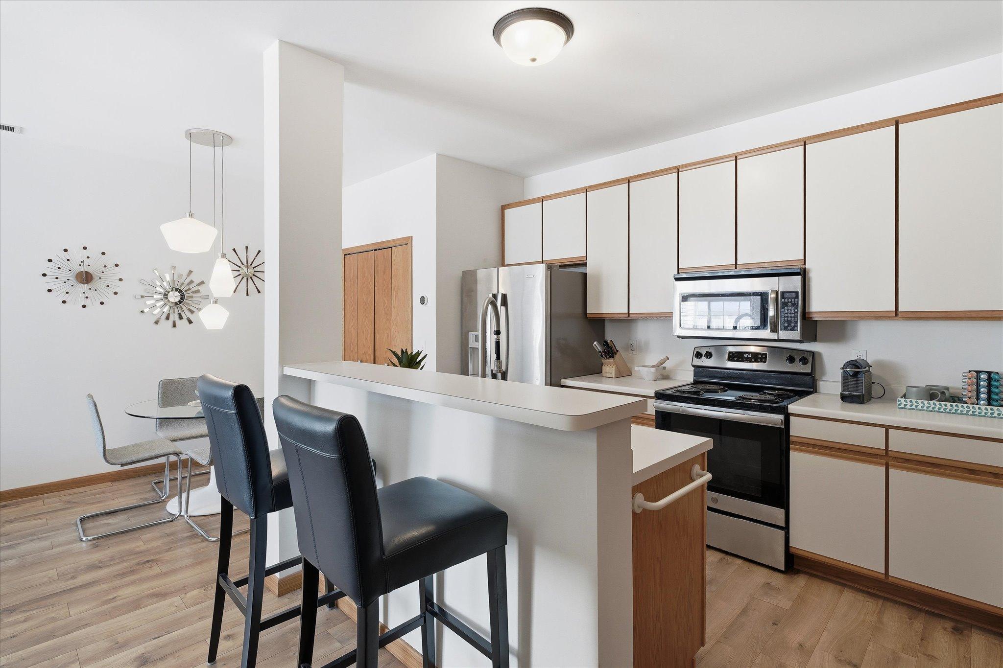 8449 Cortland Road Eden Prairie, MN 55344 - Photo 17 of 34