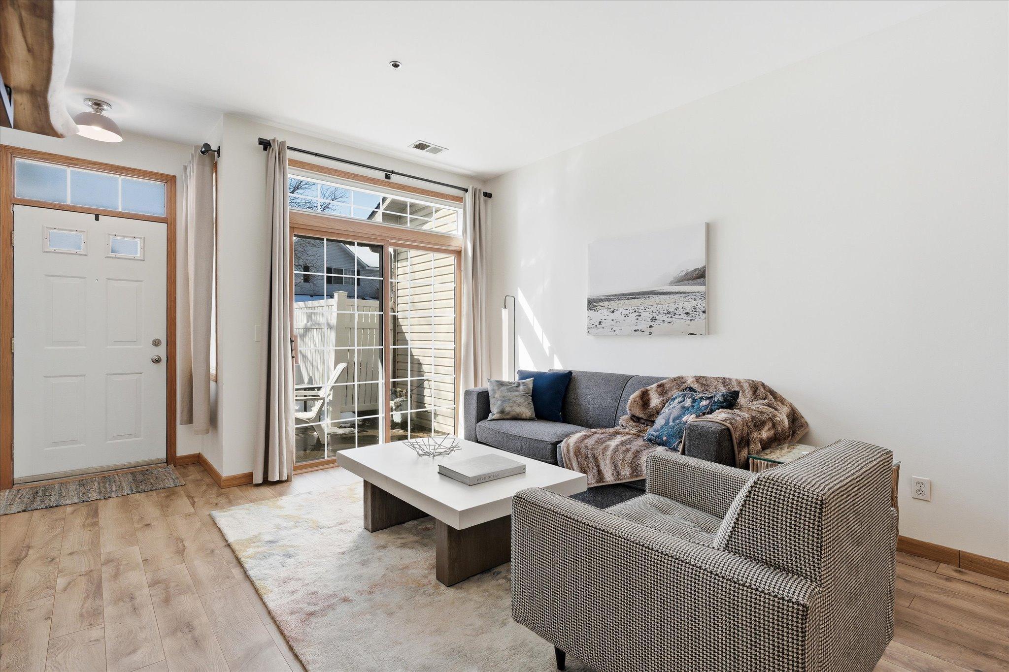 8449 Cortland Road Eden Prairie, MN 55344 - Photo 8 of 34