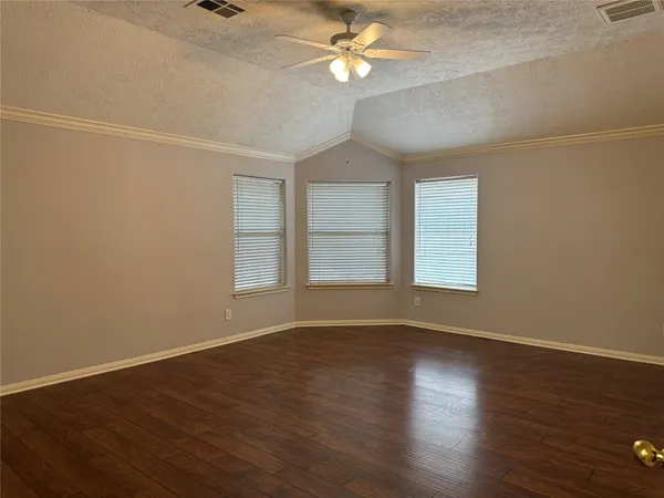 $2,400 | 2711 Kimbleton Court, Houston, TX 77082