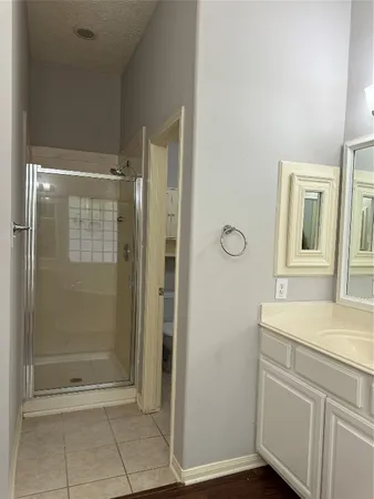 $2,400 | 2711 Kimbleton Court, Houston, TX 77082