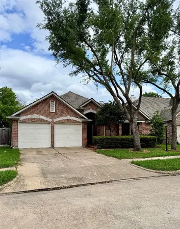 $2,400 | 2711 Kimbleton Court, Houston, TX 77082