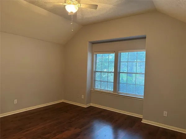 $2,400 | 2711 Kimbleton Court, Houston, TX 77082