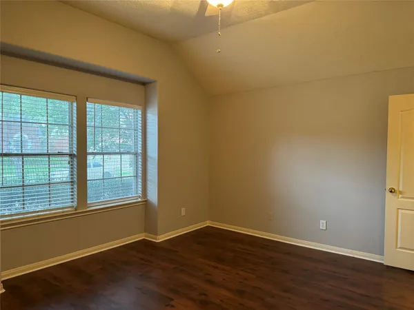 $2,400 | 2711 Kimbleton Court, Houston, TX 77082