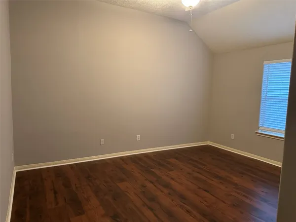 $2,400 | 2711 Kimbleton Court, Houston, TX 77082
