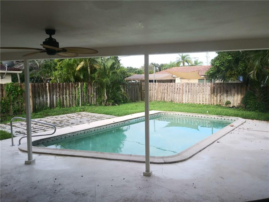 161 Southwest 11th Court Boca Raton, FL 33486 - Photo 2 of 16 Photo 2