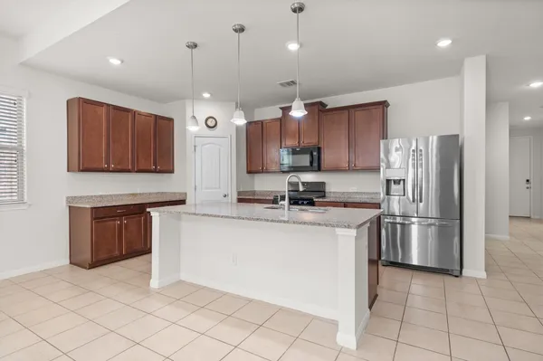 $2,450 | 2124 Hat Bender Loop, Round Rock, TX 78664