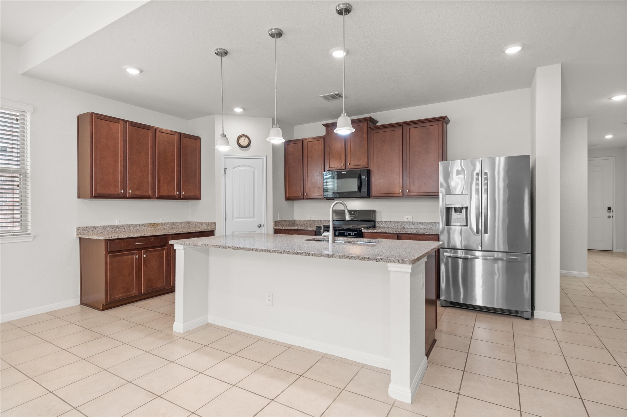 2124 Hat Bender Loop Round Rock, TX 78664 - Photo 10 of 33