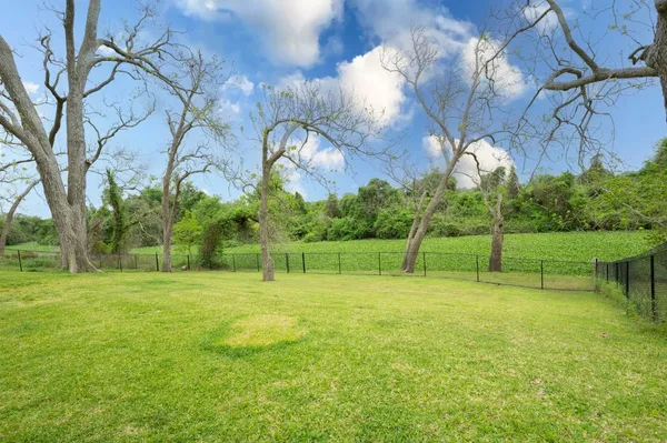$345,000 | 117 West Mahan Street, Richwood, TX 77531