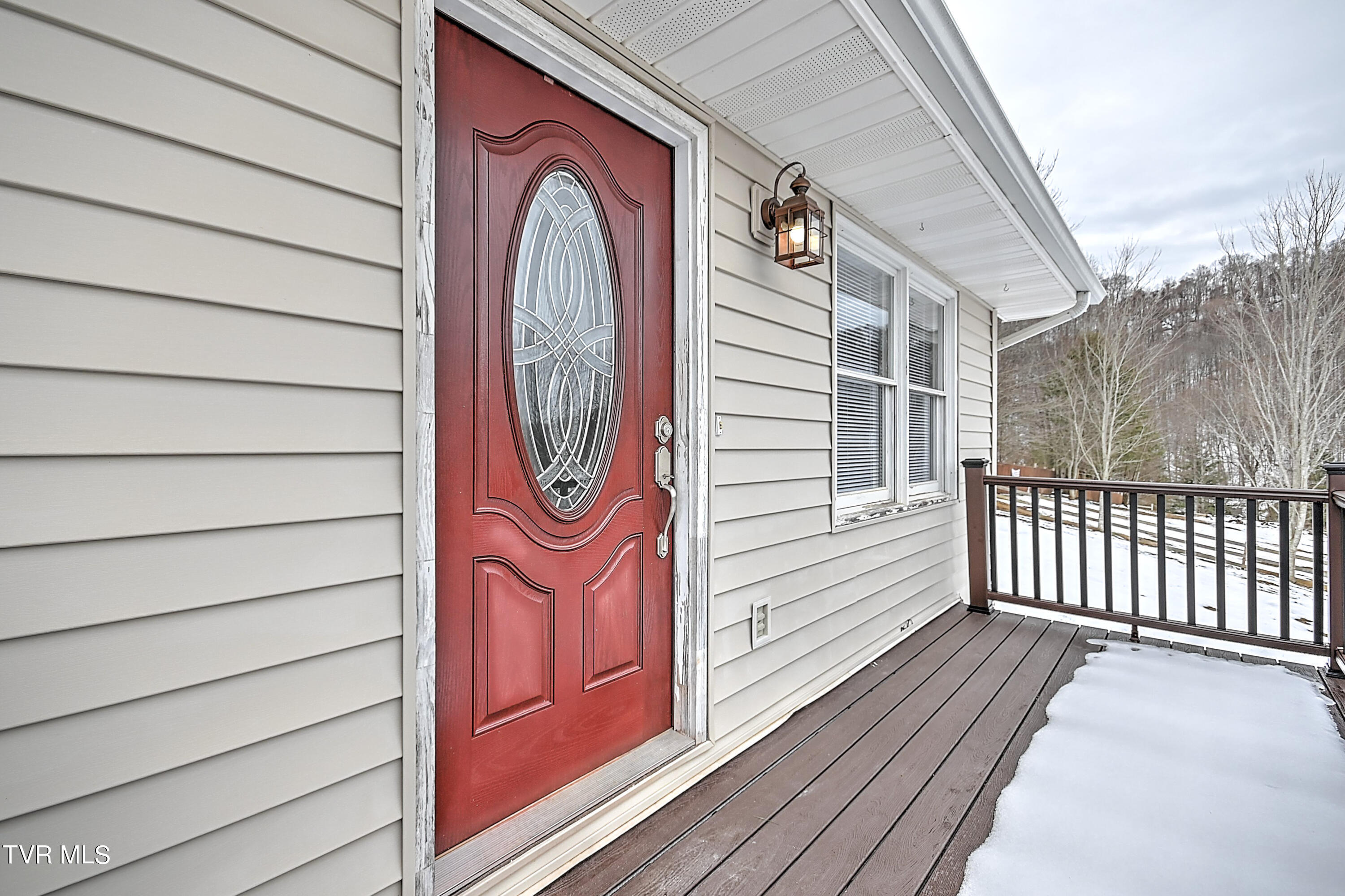 702 Willow Springs Road Elizabethton, TN 37643 - Photo 3 of 43 702 Willows Spring RD-DH-13