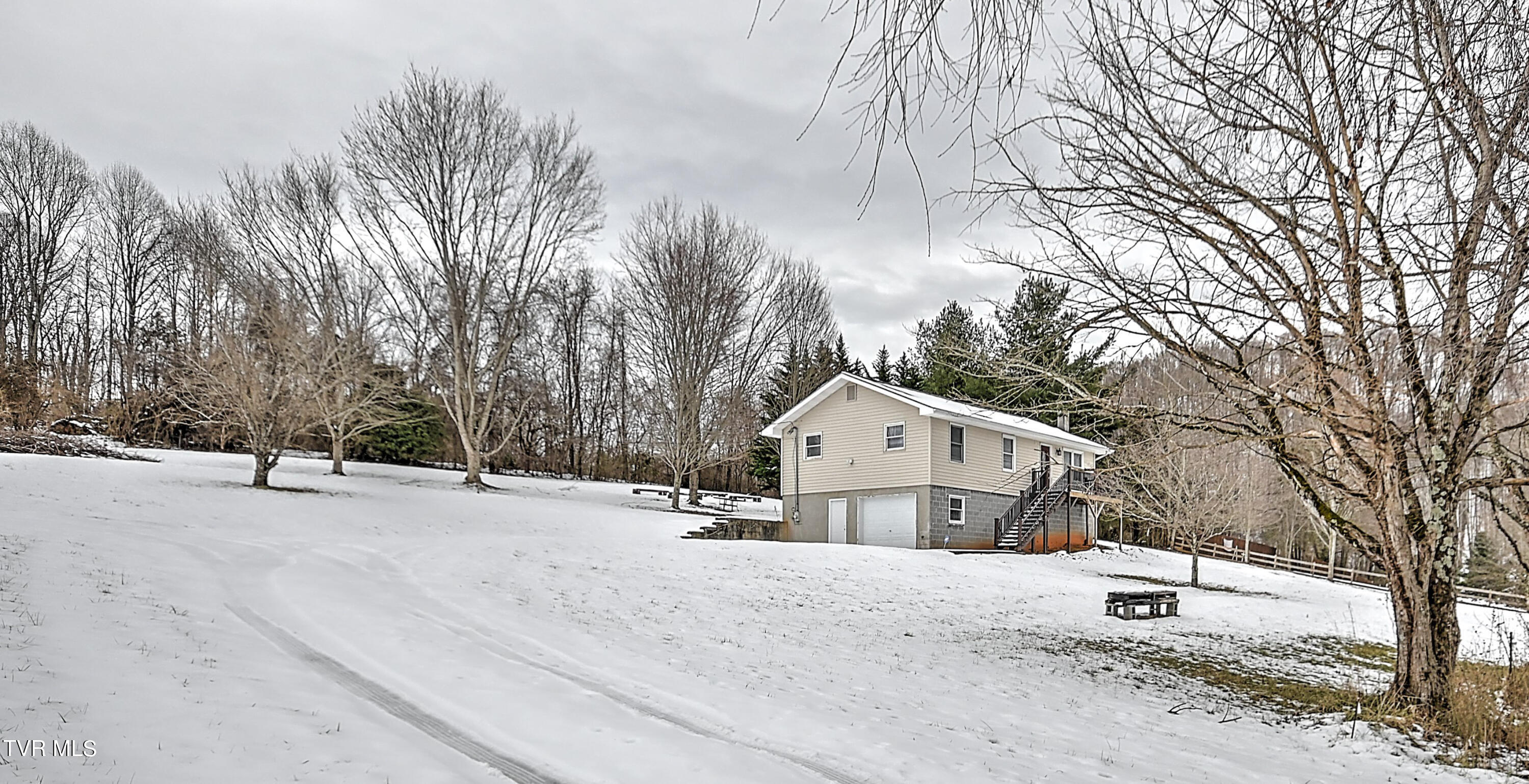 702 Willow Springs Road Elizabethton, TN 37643 - Photo 36 of 43 702 Willows Spring RD-DH-3