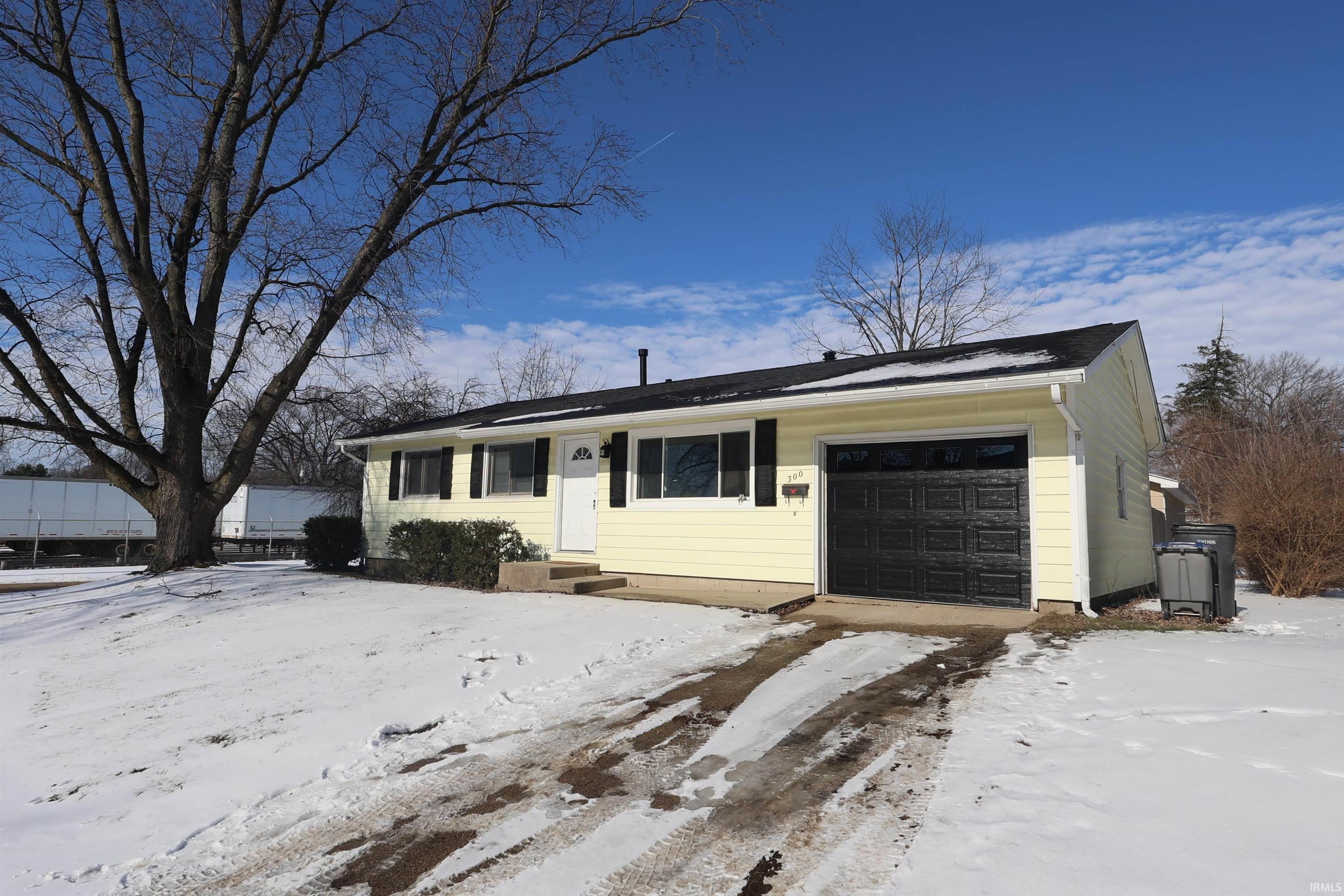300 Hoover Road Elkhart, IN 46514 - Photo 1 of 25 Gallery Image 1