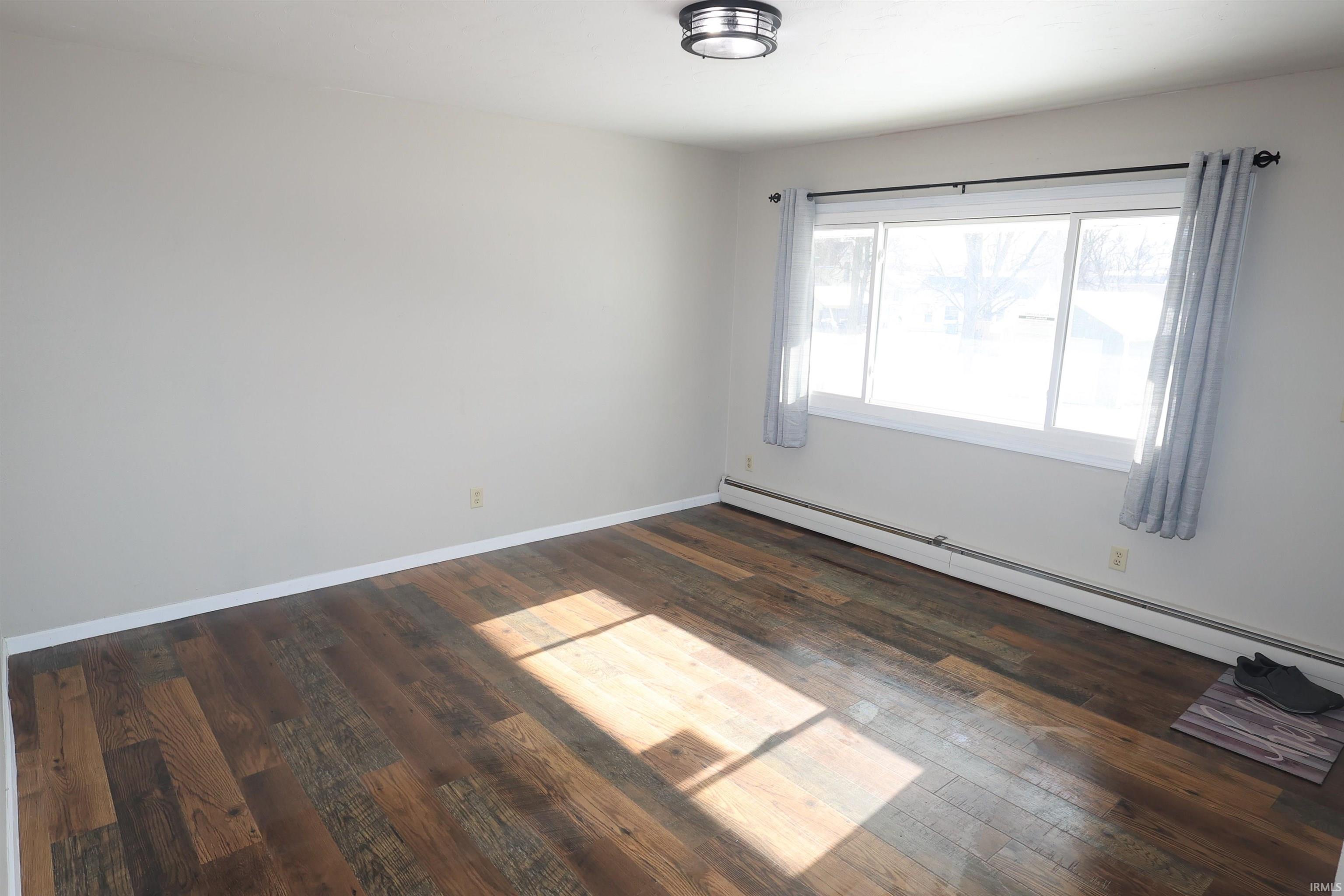 300 Hoover Road Elkhart, IN 46514 - Photo 3 of 25 Gallery Image 3