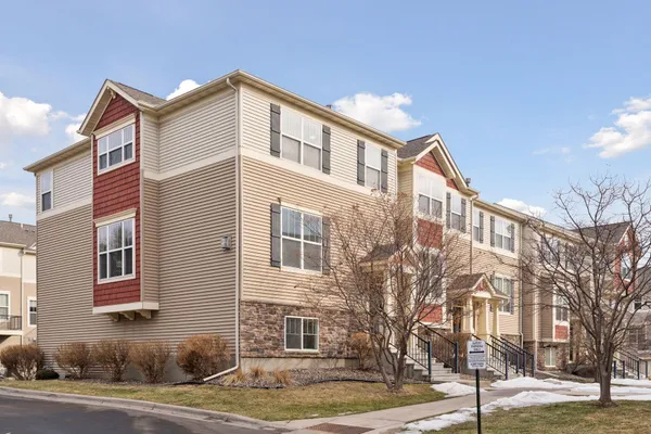 $389,999 | 8407 Norwood Lane North, Maple Grove, MN 55369