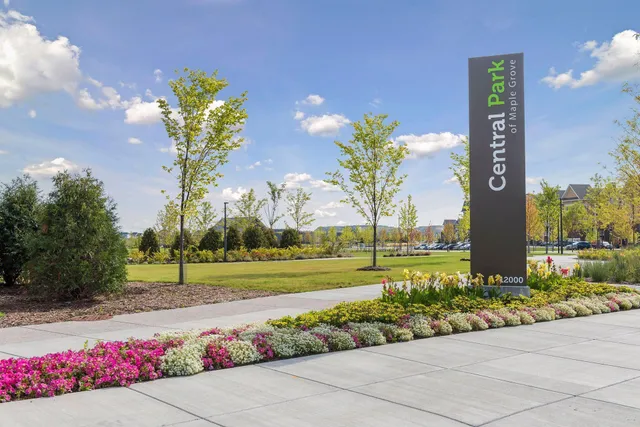 $389,999 | 8407 Norwood Lane North, Maple Grove, MN 55369