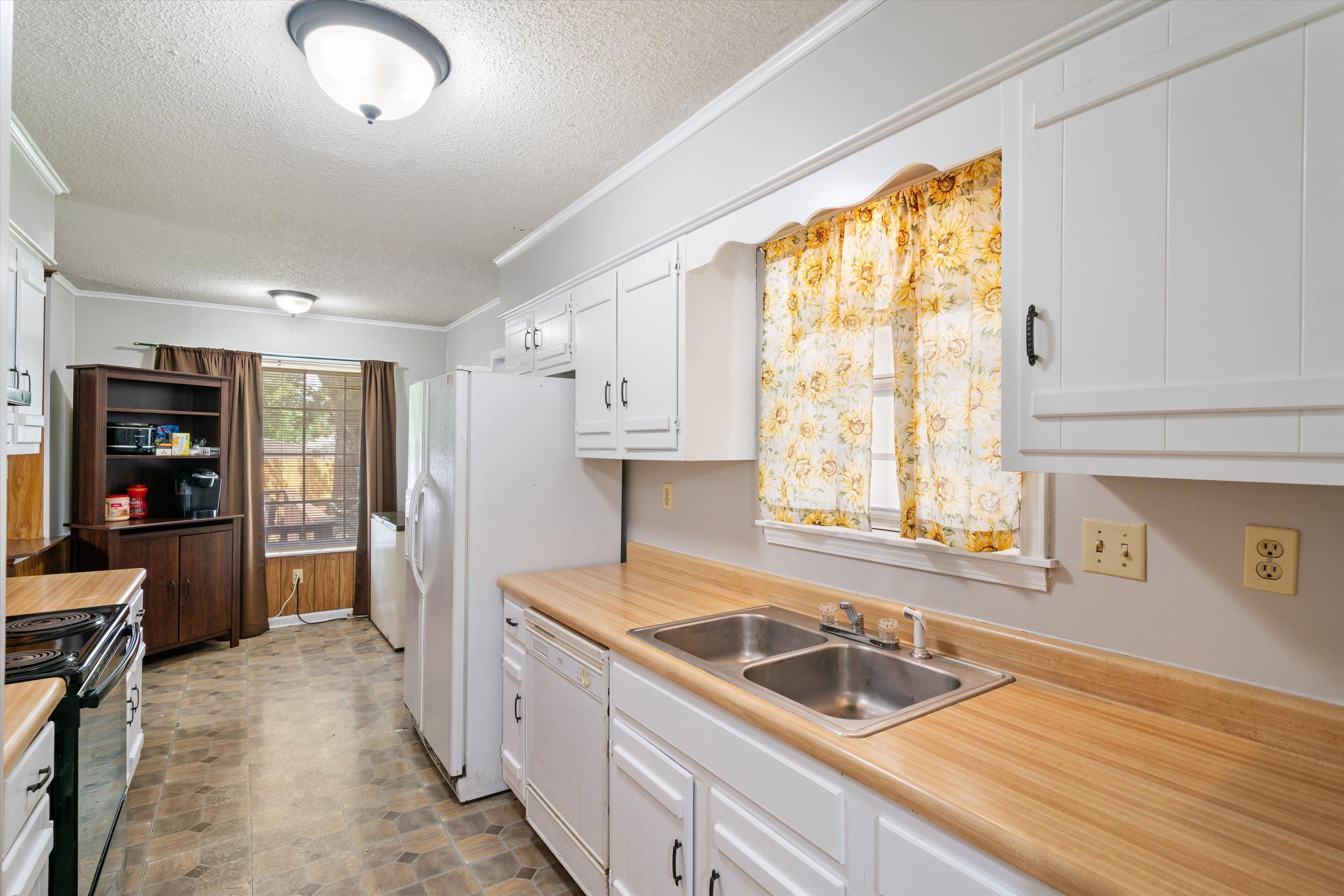5984 Raintree Drive Memphis, TN 38115 - Photo 8 of 21 Gallery Image 8
