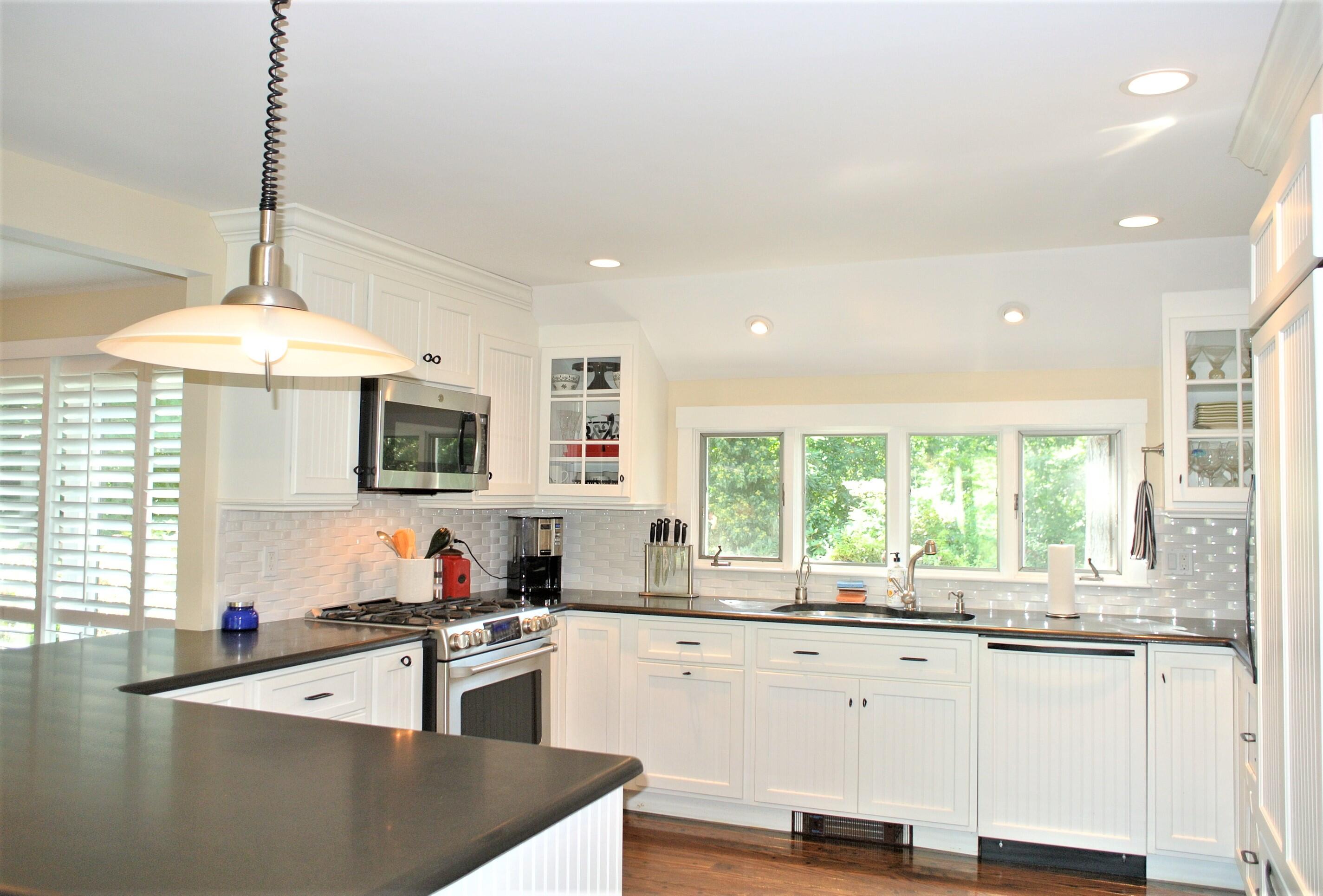 184 Rock Landing Road Mashpee, MA 02649 - Photo 4 of 53 DSC_4556