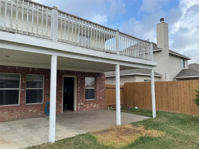 an empty room that has a window