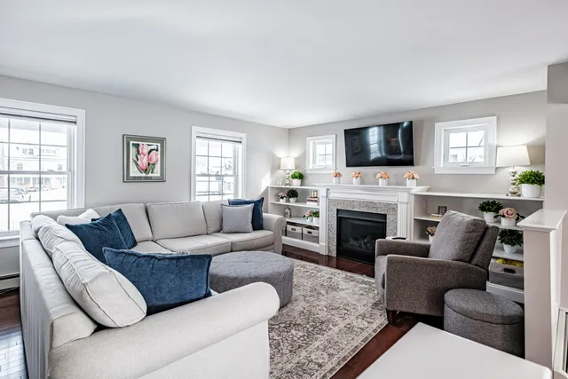 $925,000 | 16 Forecaster Way, Scarborough, ME 04074