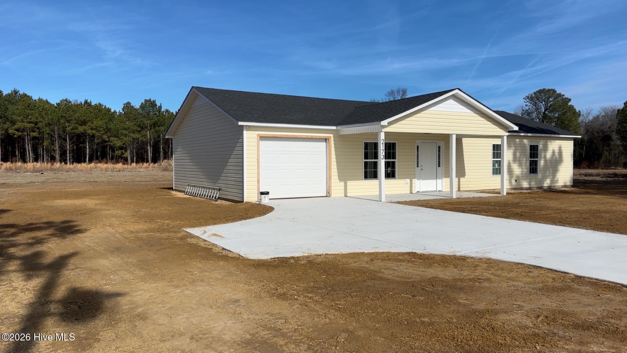 2173 Rowan Road Clinton, NC 28328 - Photo 2 of 18 IMG_7812