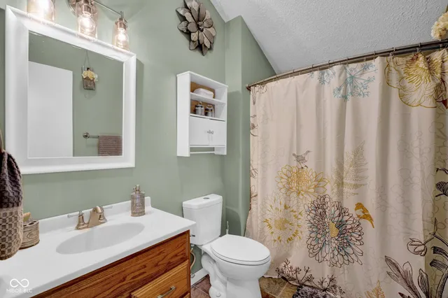 $405,000 | 10495 Deer Run, Poland, IN 47868