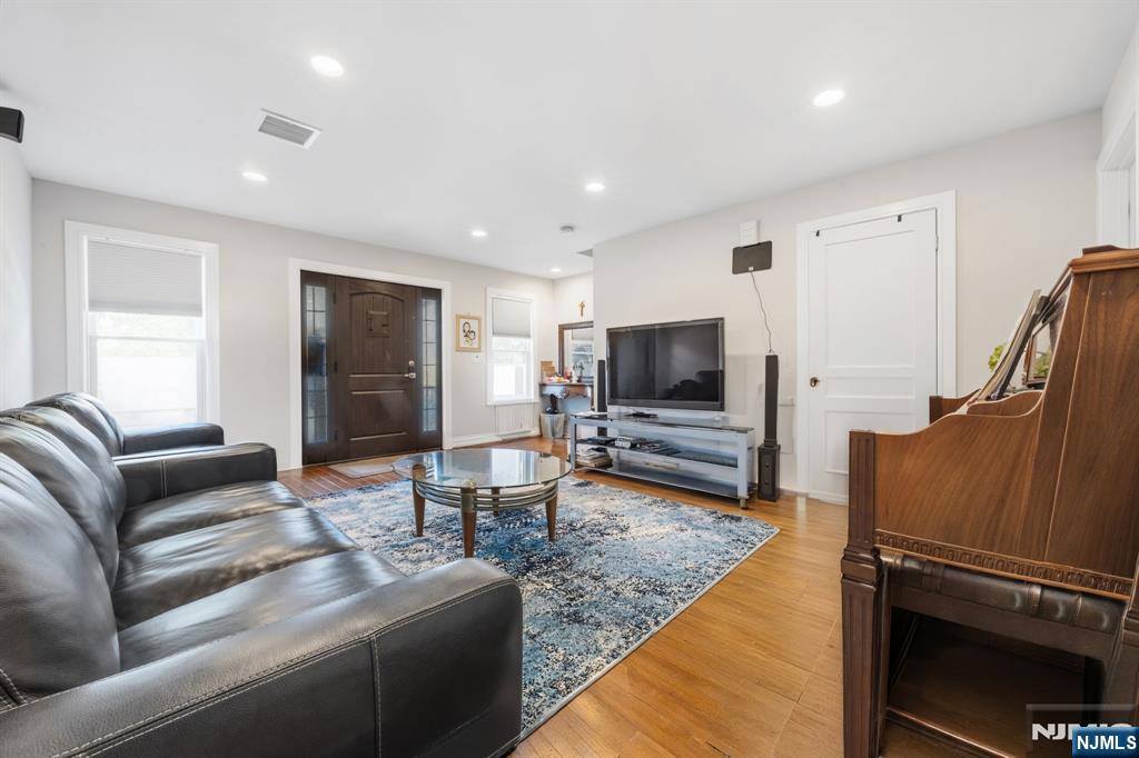 40 Frederick Street, Unit B Little Ferry, NJ 07643 - Photo 4 of 23
