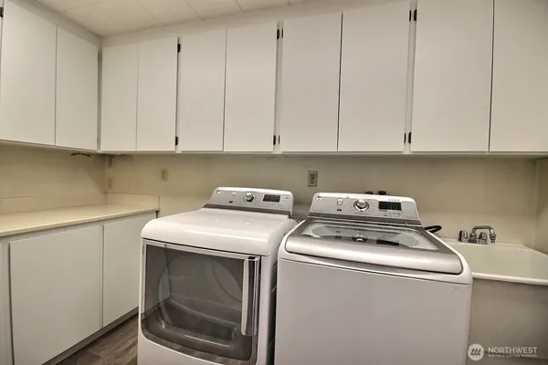 $3,350 | 18701 3rd Avenue South, Burien, WA 98148