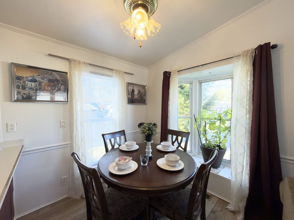 16 Mobile Home Way Springfield, MA 01119 - Photo 8 of 12 Gallery Image 8