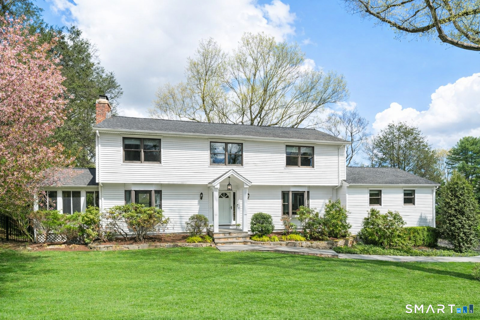 24 Blue Ribbon Drive Westport, CT 06880 - Photo 2 of 34