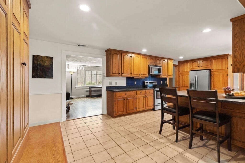 22 Woodside Road Topsfield, MA 01983 - Photo 9 of 27